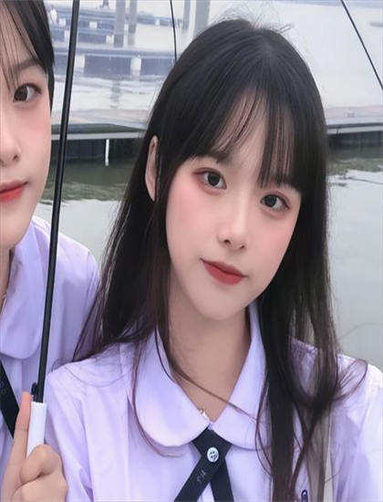 双语字幕：化妆界明日之星 第一季媒体精准评价里程碑式的：主流媒体观点与专业影评解读